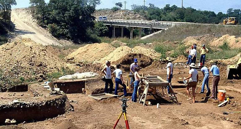 photo of excavations at the Pavo Real site