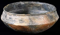 Hodges Engraved carinated bowl